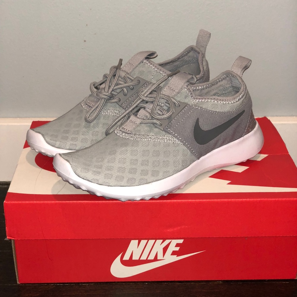 Women's Nike juvinate size 6